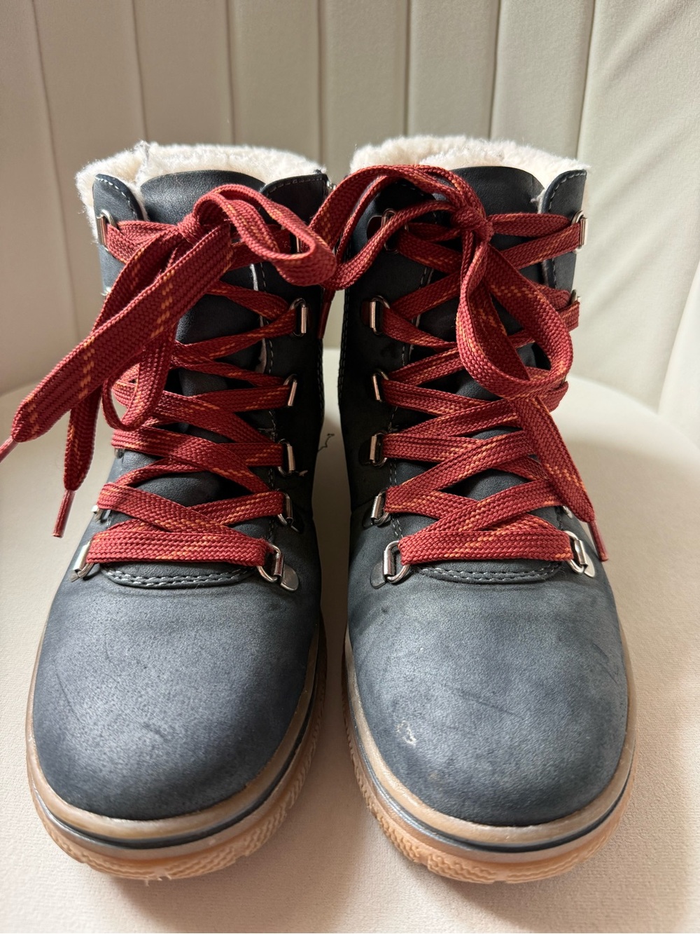 Bjorndal Women's Navy Winter Lace-Up Boots Red Laces and Faux Fur 6.5 Everly